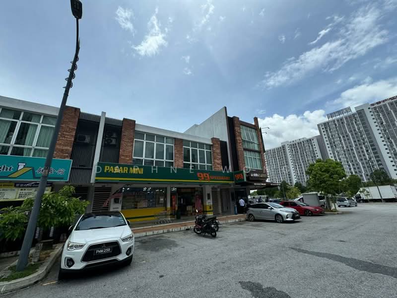 Kedai / Pejabat untuk Dijual di Dengkil (Selangor) - Daphne Wong - Exterior - PropertyGuru.com.my