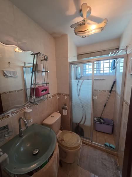 Kondominium untuk Dijual di Awana Puri - Geoff Lim - Bathroom - PropertyGuru.com.my