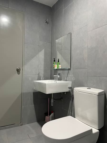 Service Residence for Rent at M Vertica - Kim Ling - Master Bathroom - PropertyGuru.com.my