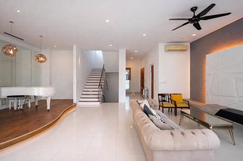 Bungalow House untuk Dijual di Sunway Damansara (Kota Damansara) - Adzura Zamedin - Living Room - PropertyGuru.com.my