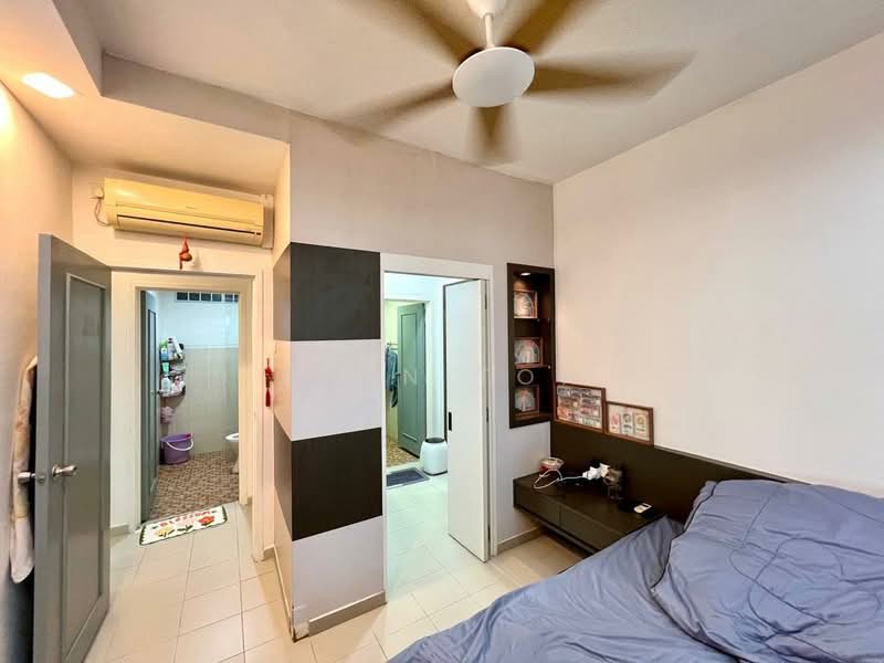 Pangsapuri untuk Dijual di Lake View Suites - Alan Toh - Bedroom - PropertyGuru.com.my
