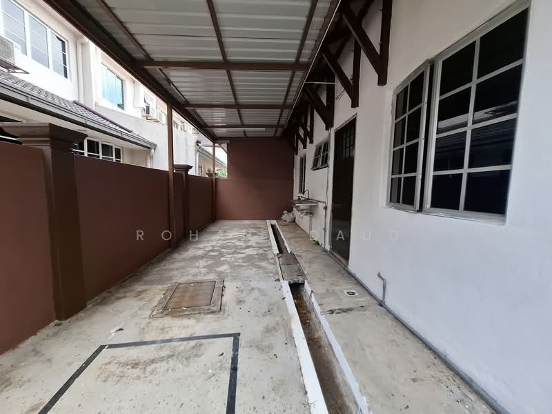 Rumah Berkembar untuk Disewa di Kelana Jaya (Petaling Jaya) - Rohani Daud - Exterior - PropertyGuru.com.my