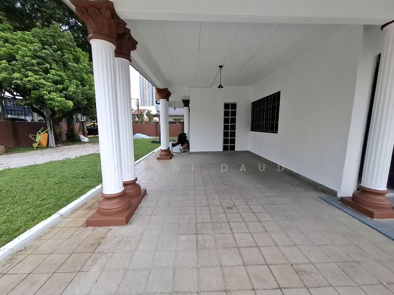 Rumah Berkembar untuk Disewa di Kelana Jaya (Petaling Jaya) - Rohani Daud - Exterior - PropertyGuru.com.my