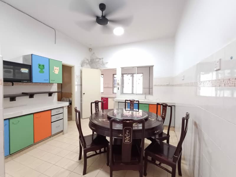 2-storey Terraced House for Sale in Bandar Puteri Puchong (Puchong) - Joyce Hoo - Kitchen - PropertyGuru.com.my