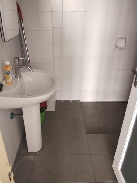 Servis Apartment untuk Disewa di Twin Galaxy (Dwi Galaksi) - Dolphine Ong - Bathroom - PropertyGuru.com.my