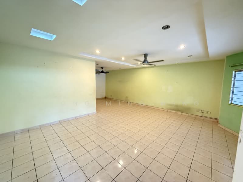 2-storey Terraced House for Sale in Taman Bukit Chedang (Seremban) - Chong Ming Ming - Living Room - PropertyGuru.com.my