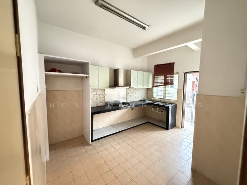 2-storey Terraced House for Sale in Taman Bukit Chedang (Seremban) - Chong Ming Ming - Kitchen - PropertyGuru.com.my