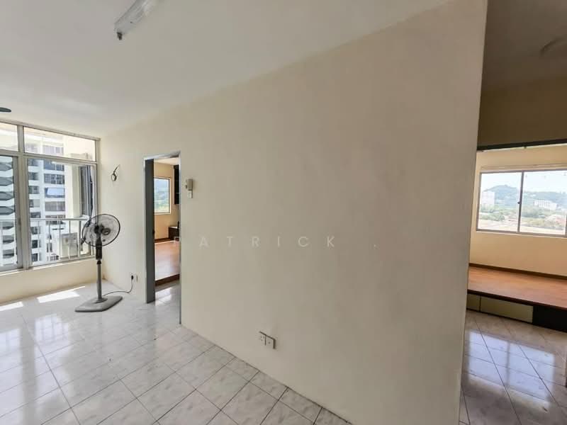 Pangsapuri untuk Disewa di Taman Kristal - Patrick . - Living Room - PropertyGuru.com.my