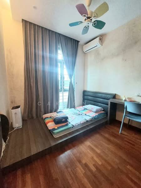 Service Residence for Sale at Crescent Bay Suites (Teluk Bayu) - Carson . - Bedroom - PropertyGuru.com.my