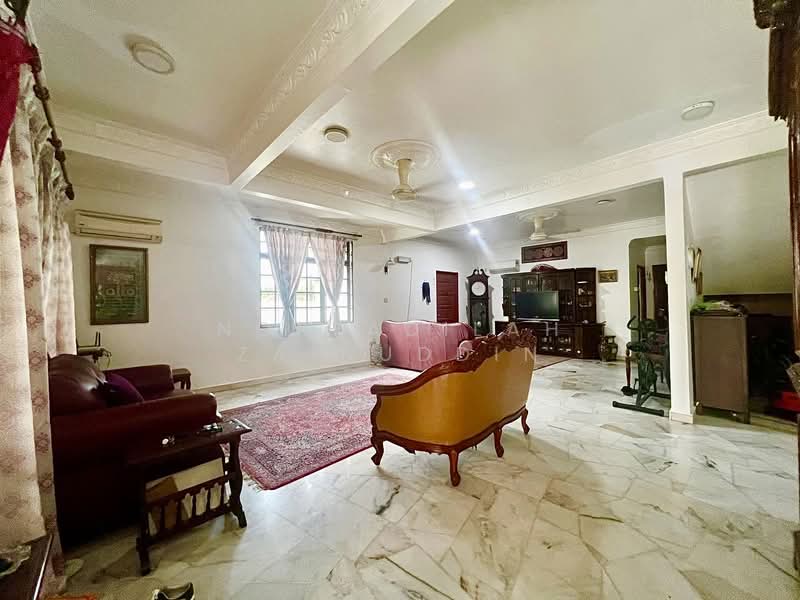 Bungalow for Sale in Seksyen 9 (Shah Alam) - NORFADILAH ZAINUDDIN - Living Room - PropertyGuru.com.my