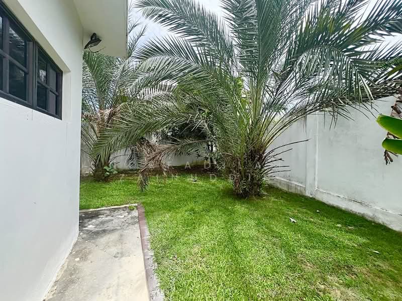 Bungalow for Sale in Seksyen 9 (Shah Alam) - NORFADILAH ZAINUDDIN - Garden - PropertyGuru.com.my