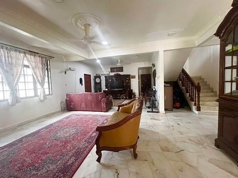 Bungalow for Sale in Seksyen 9 (Shah Alam) - NORFADILAH ZAINUDDIN - Living Room - PropertyGuru.com.my