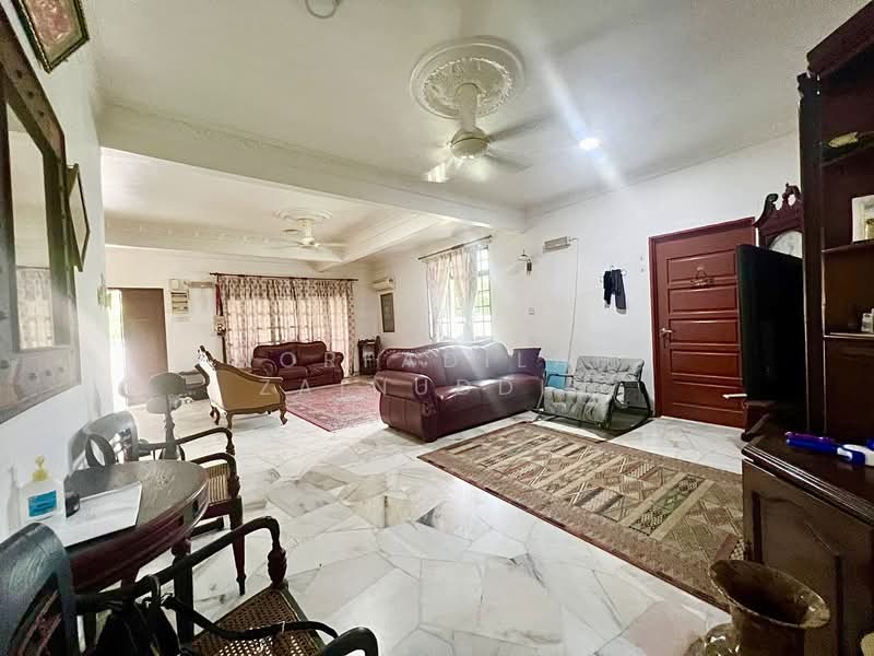 Bungalow for Sale in Seksyen 9 (Shah Alam) - NORFADILAH ZAINUDDIN - Living Room - PropertyGuru.com.my