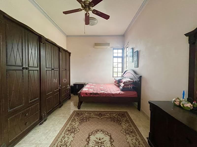 Bungalow for Sale in Seksyen 9 (Shah Alam) - NORFADILAH ZAINUDDIN - Bedroom - PropertyGuru.com.my
