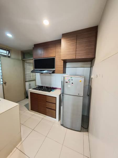 Servis Apartment untuk Dijual di Tebrau City Residences - Chia BH - Kitchen - PropertyGuru.com.my