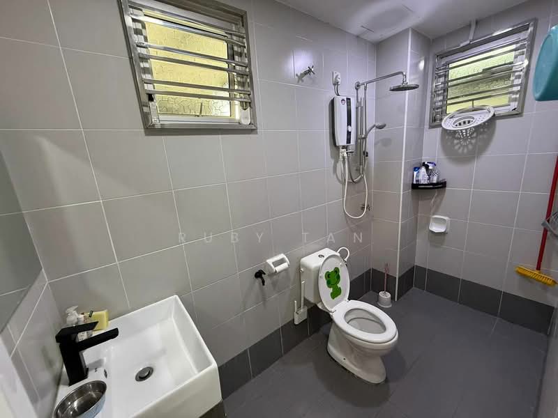 Rumah Teres 2 Tingkat untuk Dijual di Kangkar Pulai (Skudai) - Ruby Tan - Bathroom - PropertyGuru.com.my