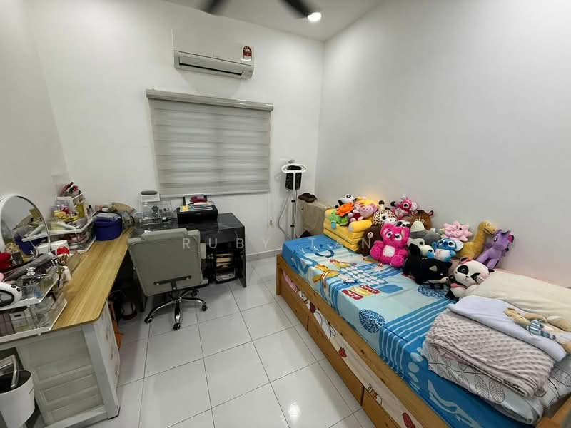 Rumah Teres 2 Tingkat untuk Dijual di Kangkar Pulai (Skudai) - Ruby Tan - Bedroom - PropertyGuru.com.my