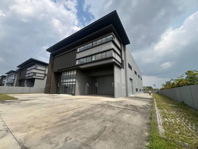 Warehouse for Rent in Sungai Buloh (Selangor) - Lucas Toh - Exterior - PropertyGuru.com.my