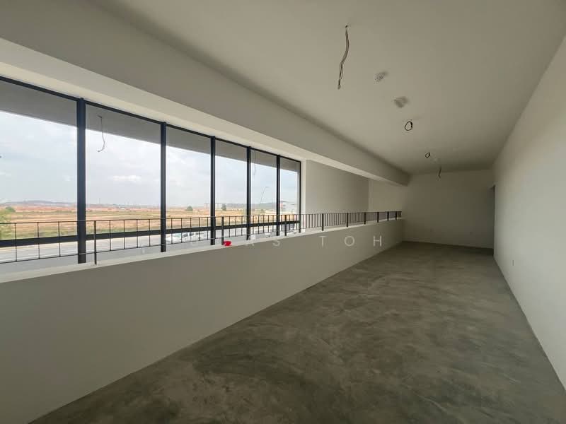 Warehouse for Rent in Sungai Buloh (Selangor) - Lucas Toh - Interior - PropertyGuru.com.my
