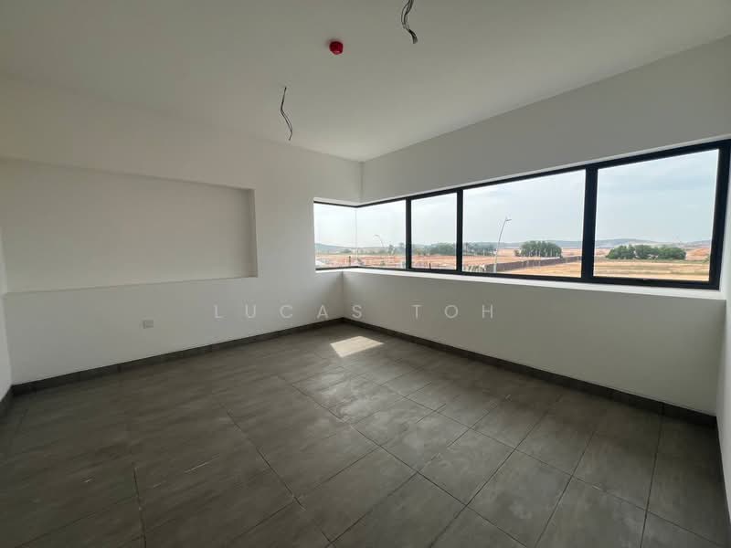 Warehouse for Rent in Sungai Buloh (Selangor) - Lucas Toh - PropertyGuru.com.my