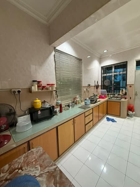 1-storey Terraced House for Sale in Taman Gaya (Ulu Tiram) - Ray Tung - Kitchen - PropertyGuru.com.my