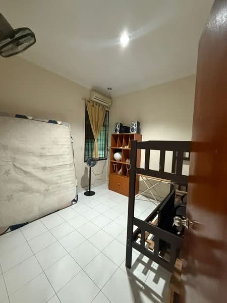 1-storey Terraced House for Sale in Taman Gaya (Ulu Tiram) - Ray Tung - Bedroom - PropertyGuru.com.my