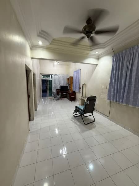 1-storey Terraced House for Sale in Taman Gaya (Ulu Tiram) - Ray Tung - Living Room - PropertyGuru.com.my