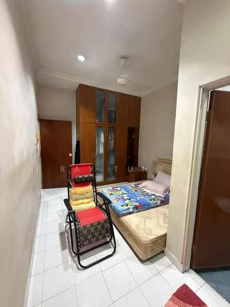 1-storey Terraced House for Sale in Taman Gaya (Ulu Tiram) - Ray Tung - Bedroom - PropertyGuru.com.my