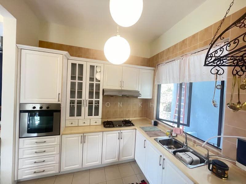 Bungalow House for Rent in Batu Ferringhi (Penang) - Sharon Khor - Kitchen - PropertyGuru.com.my