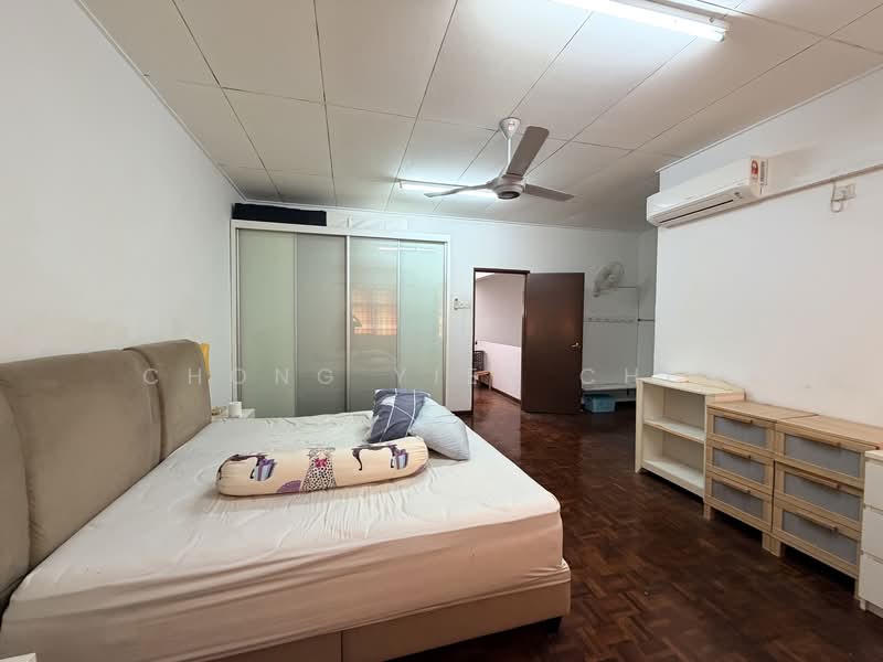 2-storey Terraced House for Sale in Denai Alam (Shah Alam) - Chong Yien Chin - Bedroom - PropertyGuru.com.my