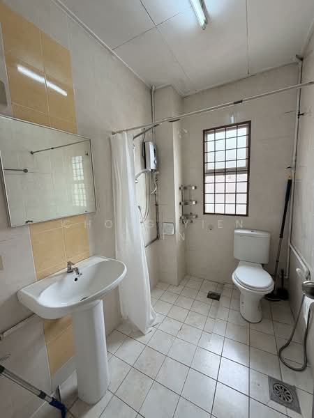 2-storey Terraced House for Sale in Denai Alam (Shah Alam) - Chong Yien Chin - Bathroom - PropertyGuru.com.my
