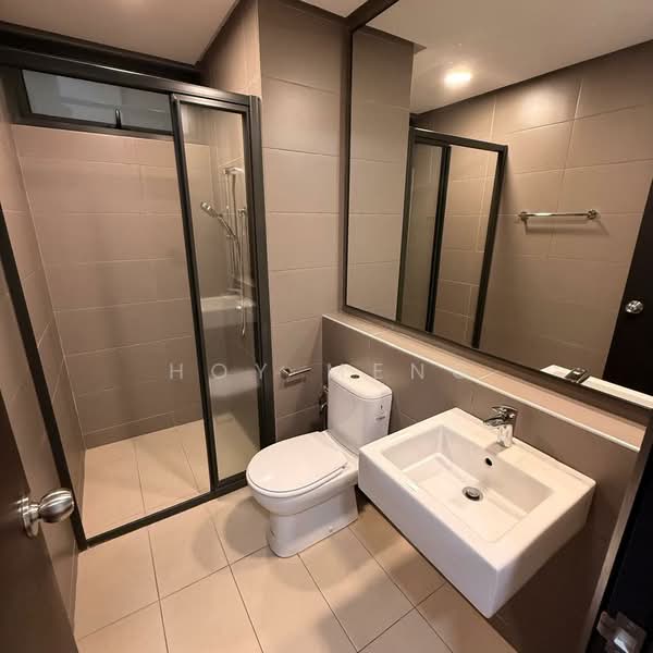Servis Apartment untuk Dijual di The Tamarind - Hoy Meng - Bathroom - PropertyGuru.com.my