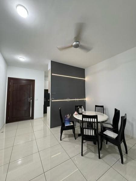 Condominium for Rent at Queens Residences Q2 @ Queens Waterfront - Eric Cheah - Dining Room - PropertyGuru.com.my