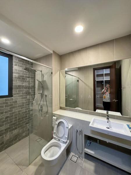 Condominium for Rent at Queens Residences Q2 @ Queens Waterfront - Eric Cheah - Bathroom - PropertyGuru.com.my