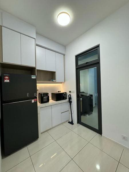 Condominium for Rent at Queens Residences Q2 @ Queens Waterfront - Eric Cheah - Kitchen - PropertyGuru.com.my