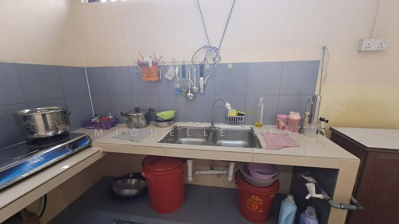 Rumah Teres 1 Tingkat untuk Dijual di Taman Megah Ria (Masai) - Michelle Tey - Kitchen - PropertyGuru.com.my