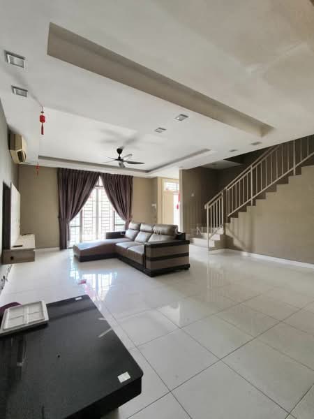 2-storey Terraced House for Sale in Bandar Dato Onn (Tebrau) - Wil Mong - Living Room - PropertyGuru.com.my