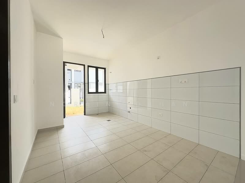 2-storey Terraced House for Sale in Klang (Selangor) - Noraini Dahan - Kitchen - PropertyGuru.com.my