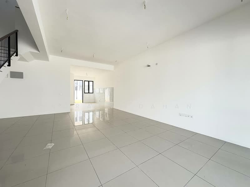 2-storey Terraced House for Sale in Klang (Selangor) - Noraini Dahan - Living Room - PropertyGuru.com.my