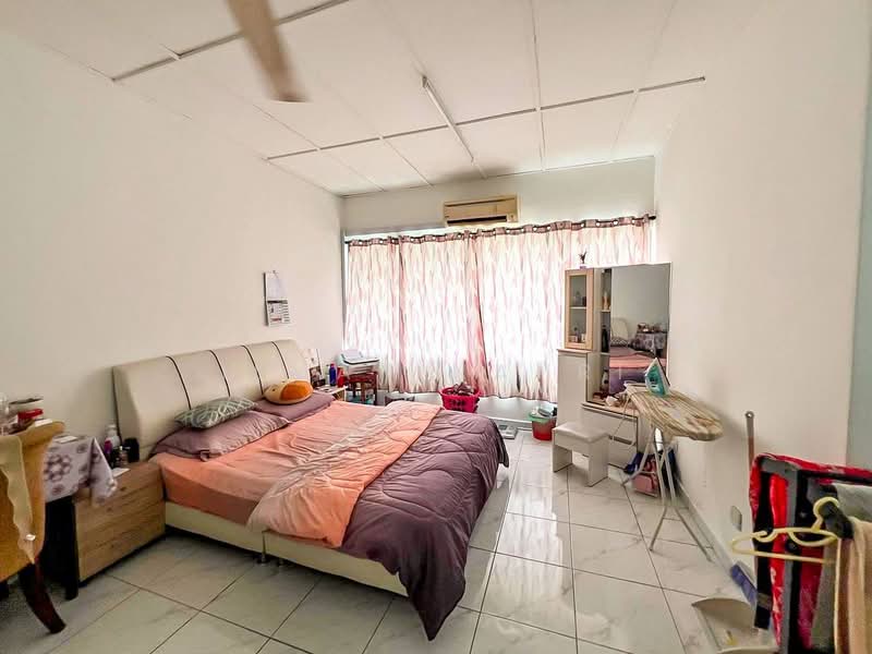 2-storey Terraced House for Sale in Taman Kelab Ukay (Ulu Kelang) - Ilman Nahri - Bedroom - PropertyGuru.com.my