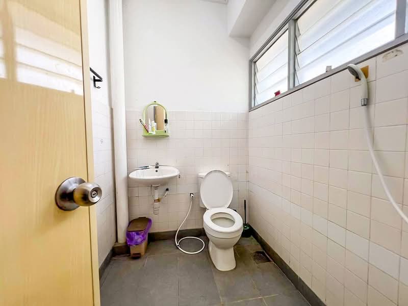 2-storey Terraced House for Sale in Taman Kelab Ukay (Ulu Kelang) - Ilman Nahri - Bathroom - PropertyGuru.com.my