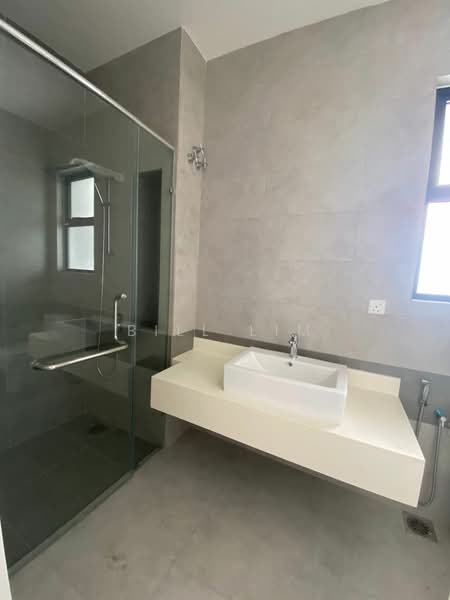 Semi-Detached House for Sale in Sungai Buloh (Selangor) - Bill Lim - Bathroom - PropertyGuru.com.my