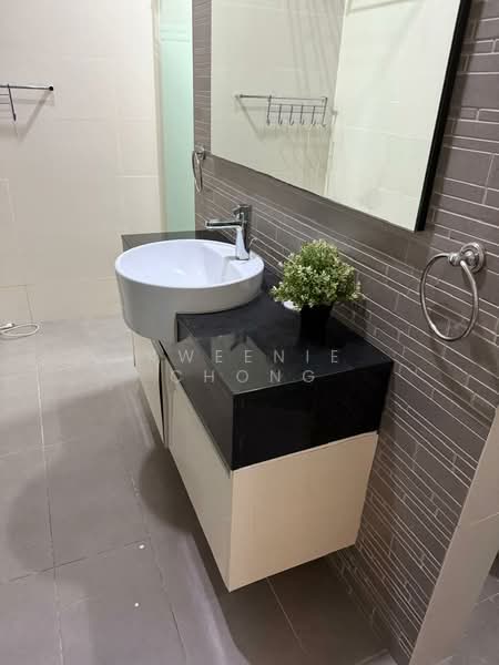 Condominium for Sale at Hampshire Residences - Kweenie Chong - Bathroom - PropertyGuru.com.my