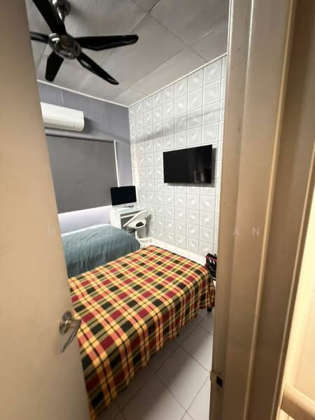 2-storey Terraced House for Sale in TAMAN PUCHONG UTAMA (Puchong) - Michelle Tan - Bedroom - PropertyGuru.com.my