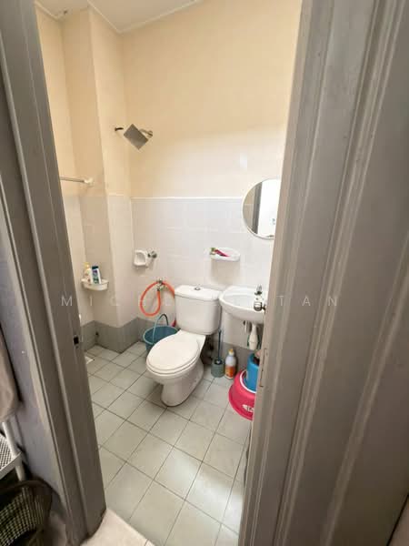 2-storey Terraced House for Sale in TAMAN PUCHONG UTAMA (Puchong) - Michelle Tan - Bathroom - PropertyGuru.com.my