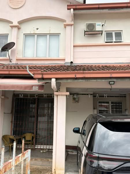 2-storey Terraced House for Sale in TAMAN PUCHONG UTAMA (Puchong) - Michelle Tan - Exterior - PropertyGuru.com.my