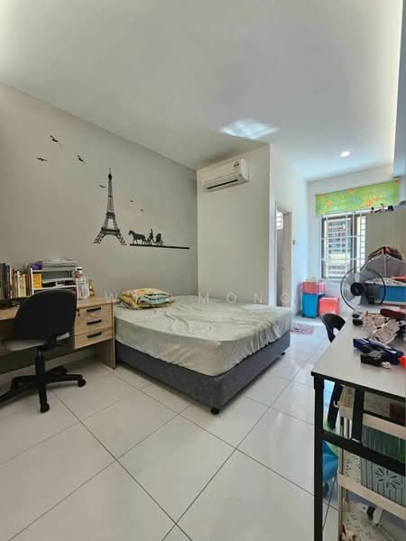 2-storey Terraced House for Sale in Taman Dato Onn (Johor Bahru) - Wil Mong - Bedroom - PropertyGuru.com.my