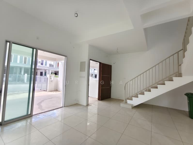 Rumah Berkembar untuk Dijual di Tasek Gelugor (Penang) - Azura Ghani - Entrance - PropertyGuru.com.my