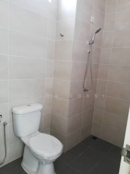Rumah Berkembar untuk Dijual di Tasek Gelugor (Penang) - Azura Ghani - Bathroom - PropertyGuru.com.my