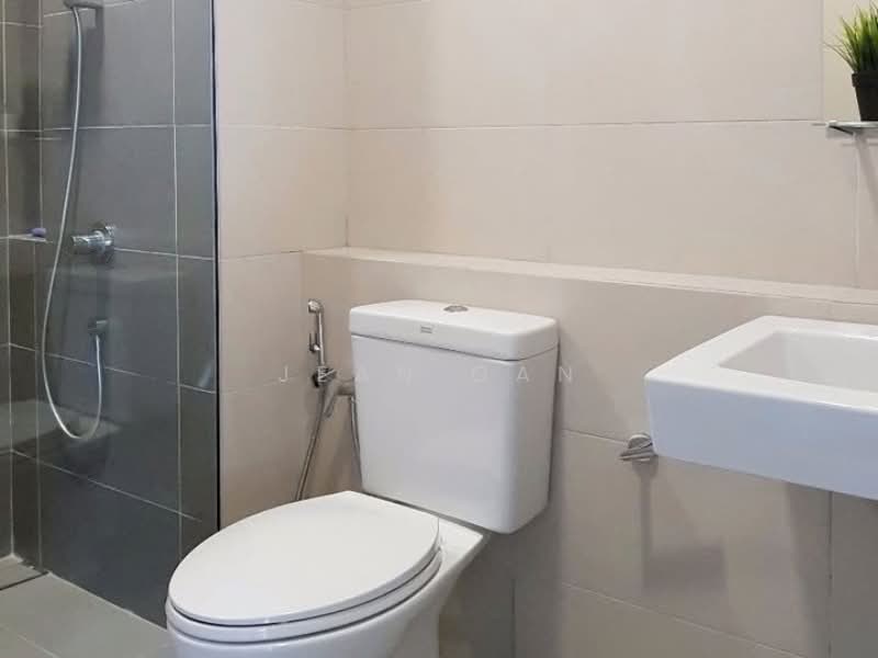 Service Residence for Rent at Paloma @ Tropicana Metropark - Jean Gan - Bathroom - PropertyGuru.com.my